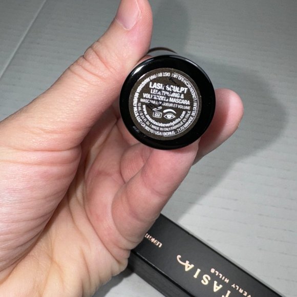 Anastasia Beverly Hills Lash Sculpt Lengthening & Volumizing Mascara - Picture 6 of 9